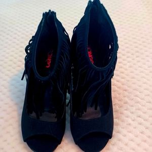 Ladies Bongo Black Suede Fringe Heels Size 7M